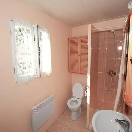 Dom wakacyjny Riverside In Folelli